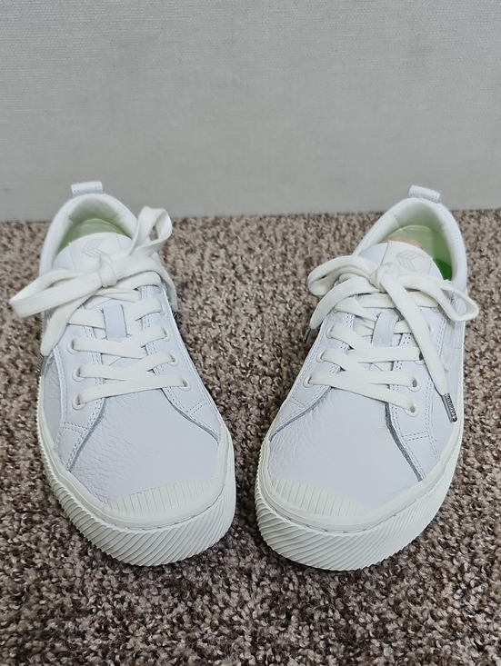 Cariuma Shoes - CARIUMA OCA LOW LEATHER SNEAKERS BFPM-07-222